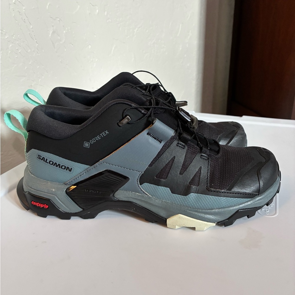 Salomon Womens X Ultra 4 GTX Hiking Shoes